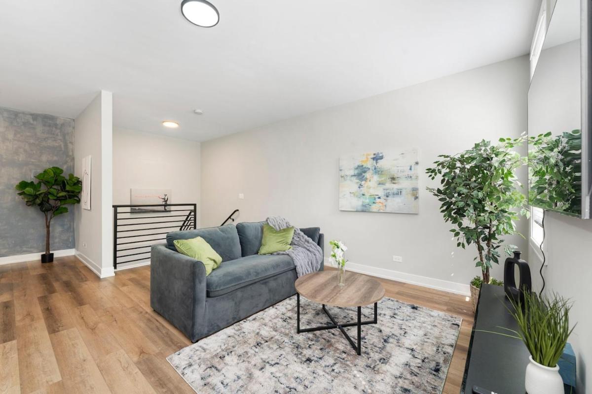 2 Bed & 3 Bath Chicago Condo Eksteriør billede